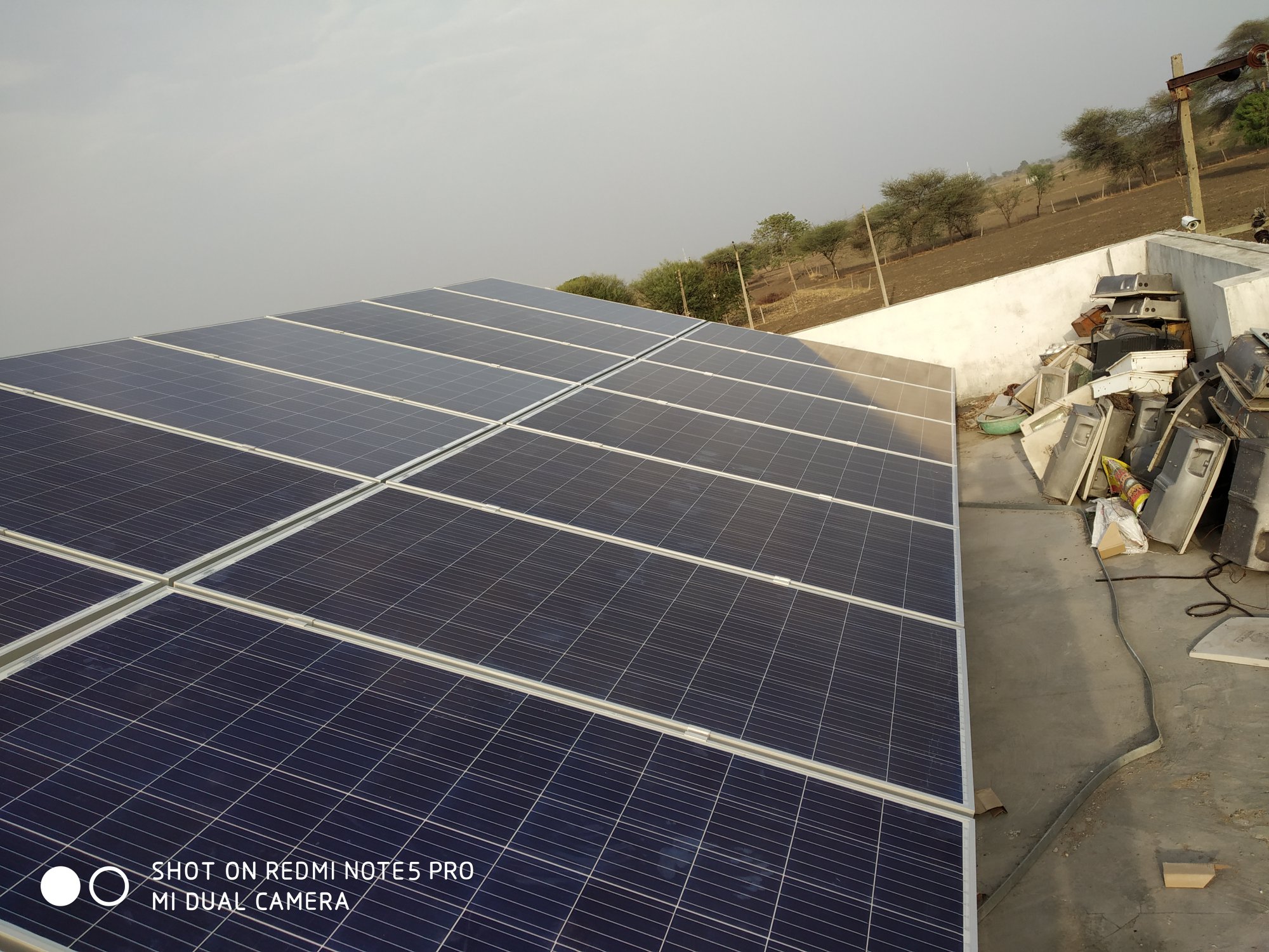 Ground mounted and rooftop solar